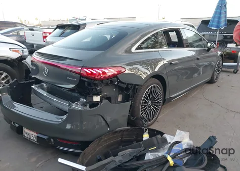 2024 Mercedes-Benz Eqs 580 4Matic z USA, uszkodzony, nr VIN W1KCG4EB3RA046316